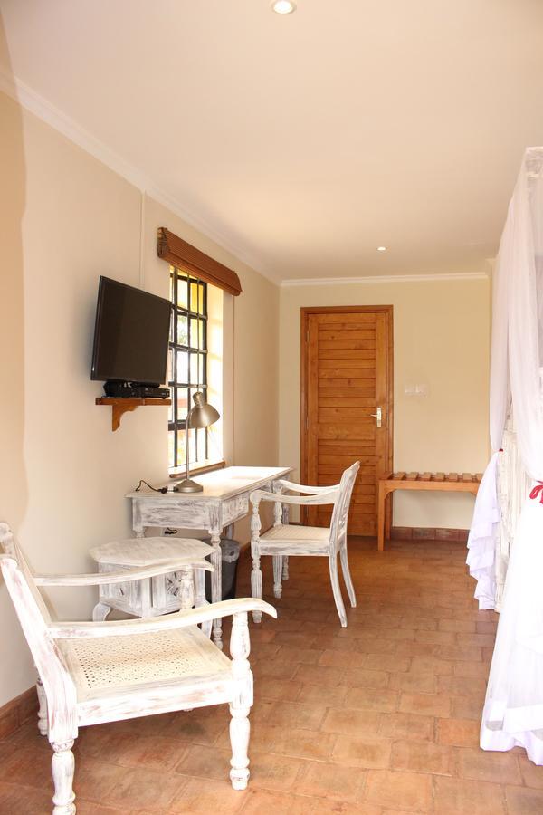 Le Rustique Hotel Нанюки Екстериор снимка