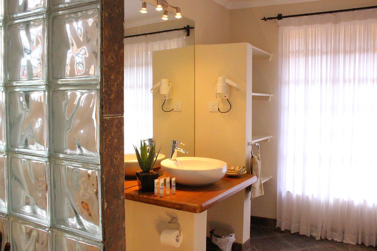 Le Rustique Hotel Нанюки Екстериор снимка