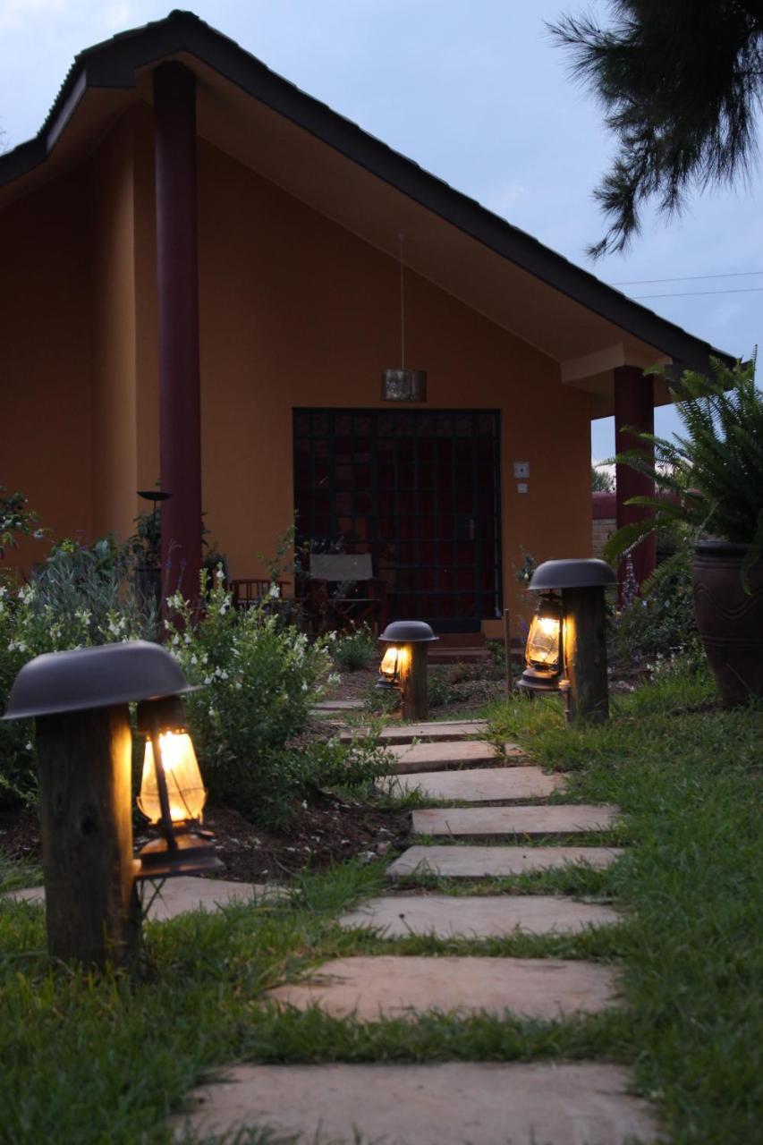 Le Rustique Hotel Нанюки Екстериор снимка